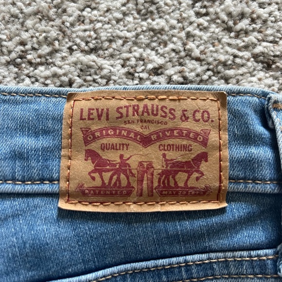 Levi Blue Ripped Jeans - Picture 3 of 3